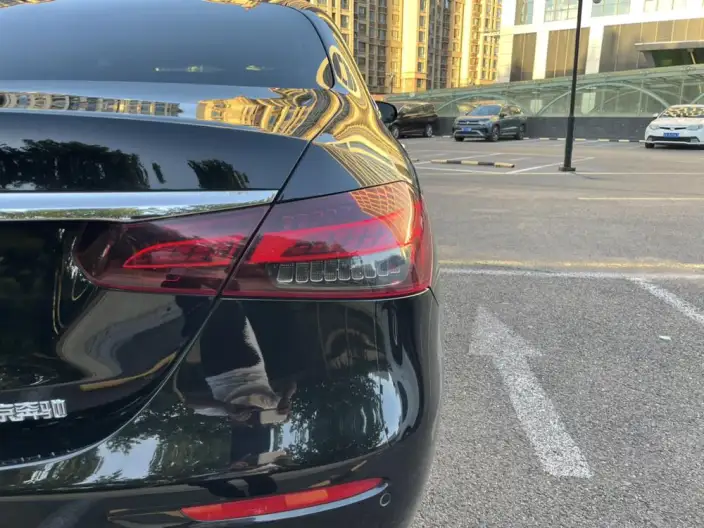 Mercedes-Benz E-Class 2022 Model Facelift II E 300 L Luxury Model sedan – фото 8