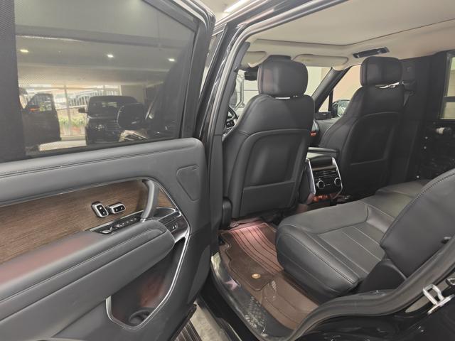 Range Rover 2023 3.0 L6 400PS Centurion Seven Seater Plus – фото 9