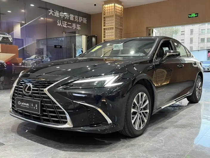 Lexus ES 2025 Model 200 Premium – фото 1
