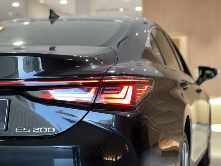 Lexus ES 2025 Model 200 Premium – фото 7