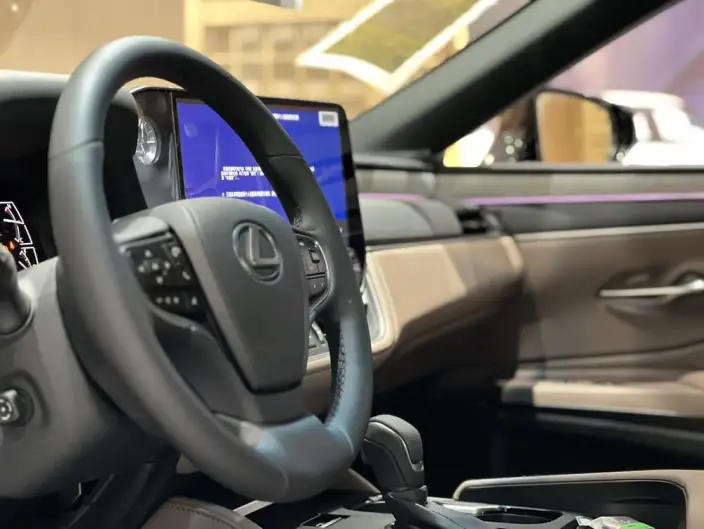 Lexus ES 2025 Model 200 Premium – фото 9