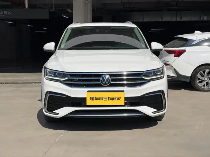 Volkswagen Tiguan L 2022 Model 330TSI Automatic 2WD R-Line Enjoy the version more – фото 2