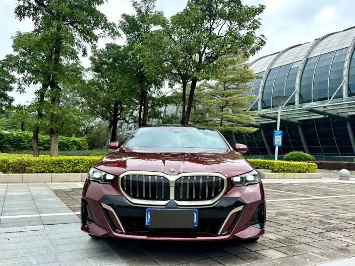 BMW 5 Series 2024 Model 530Li Exclusive Model M Sports Set – фото 2