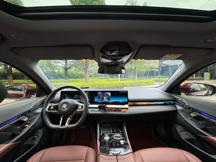 BMW 5 Series 2024 Model 530Li Exclusive Model M Sports Set – фото 5