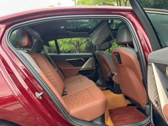 BMW 5 Series 2024 Model 530Li Exclusive Model M Sports Set – фото 9