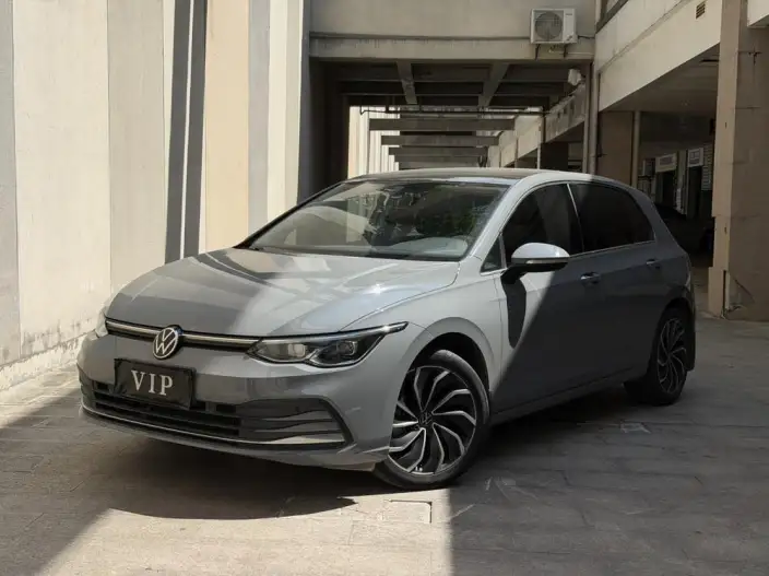Volkswagen Golf 2021 Model 280TSI DSG 30th Anniversary Memorial Edition – фото 1