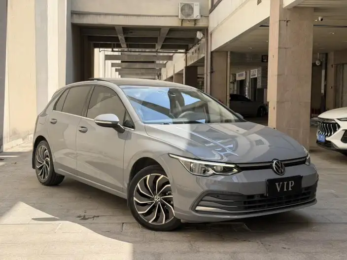 Volkswagen Golf 2021 Model 280TSI DSG 30th Anniversary Memorial Edition – фото 3