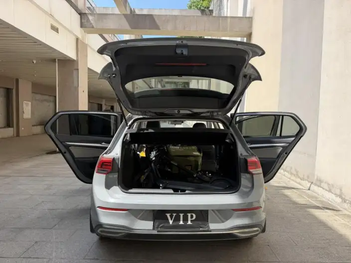 Volkswagen Golf 2021 Model 280TSI DSG 30th Anniversary Memorial Edition – фото 7