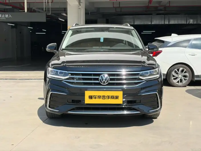 Volkswagen Tiguan L 2022 Model 330TSI Automatic 2WD R-Line Enjoy the version more – фото 2