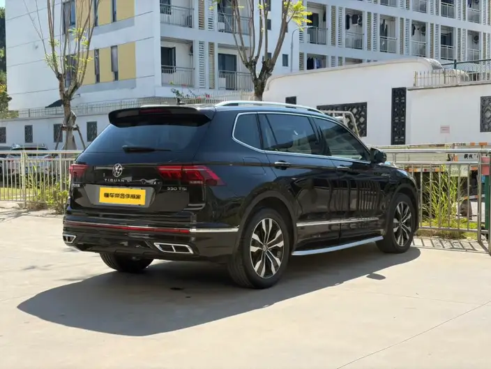 Volkswagen Tiguan L 2022 Model 330TSI Automatic 2WD R-Line Enjoy the version more – фото 6