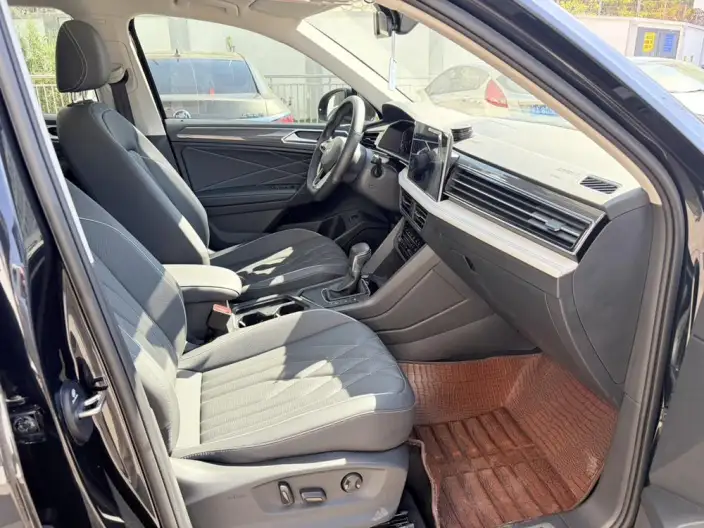 Volkswagen Tiguan L 2022 Model 330TSI Automatic 2WD R-Line Enjoy the version more – фото 10