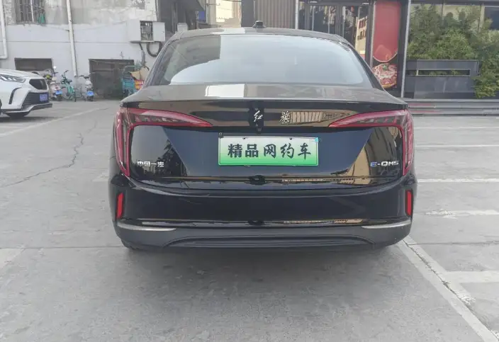 Hongqi E-QM5 2024 Model 500KM Travel Edition 100kW – фото 5