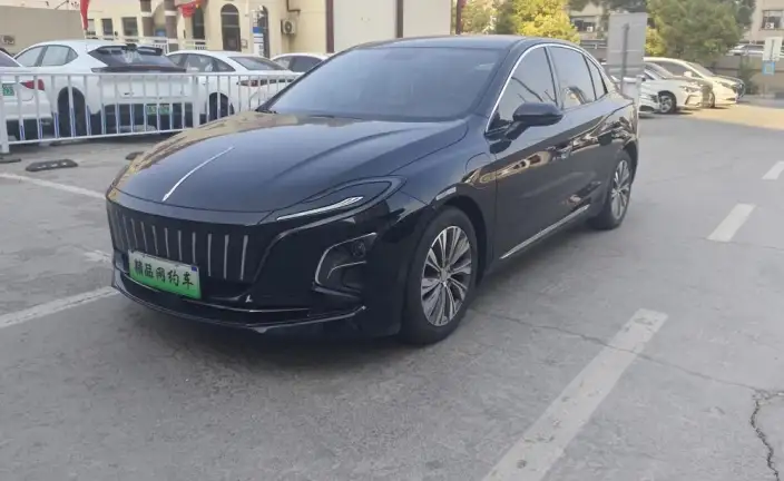 Hongqi E-QM5 2024 Model 500KM Travel Edition 100kW – фото 10