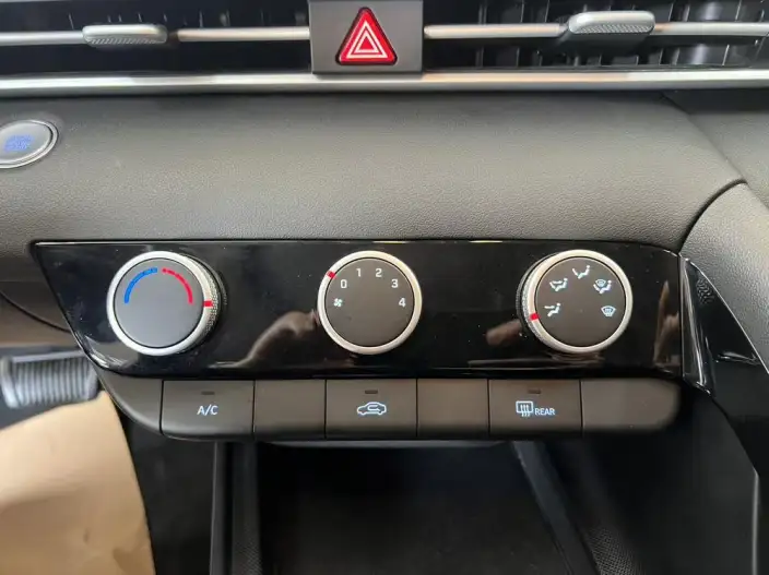 Hyundai Ioniq 2023 Model 1.5L CVT GLX Elite Edition – фото 10