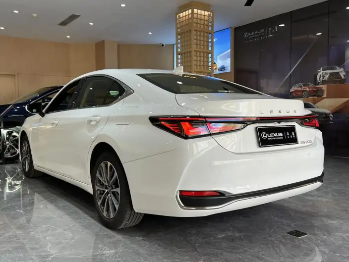 Lexus ES 2025 Model 200 Premium – фото 4