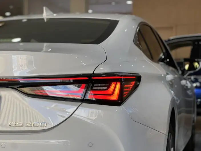 Lexus ES 2025 Model 200 Premium – фото 7