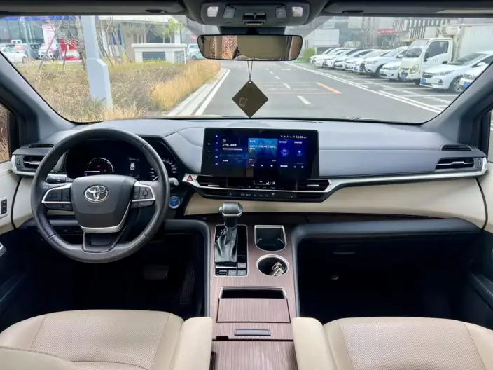 Granvia 2023 Model Intelligent Hybrid 2.5L Noble PLUS – фото 8
