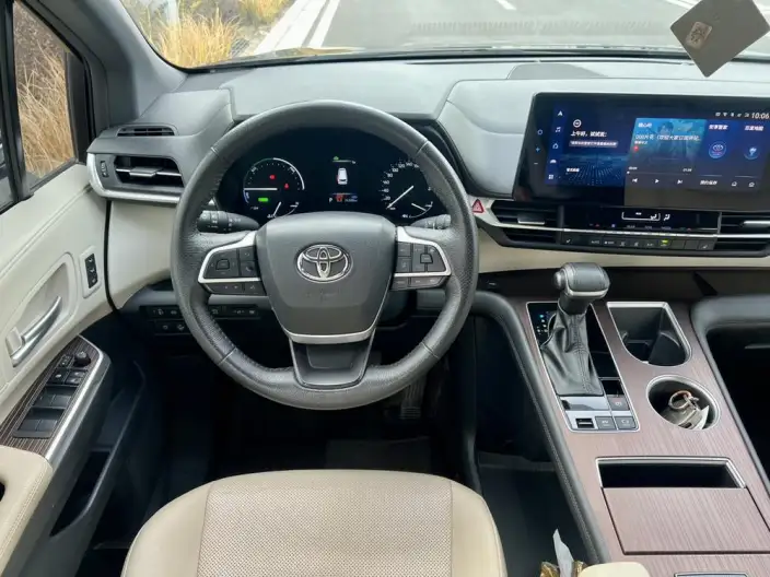 Granvia 2023 Model Intelligent Hybrid 2.5L Noble PLUS – фото 9