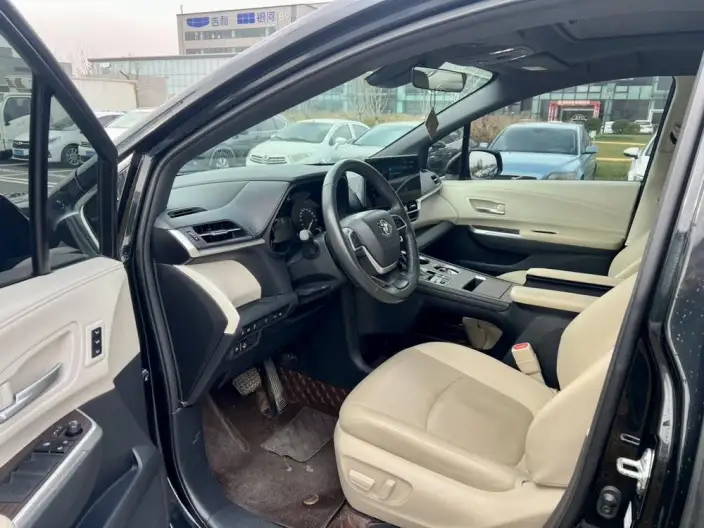 Granvia 2023 Model Intelligent Hybrid 2.5L Noble PLUS – фото 10