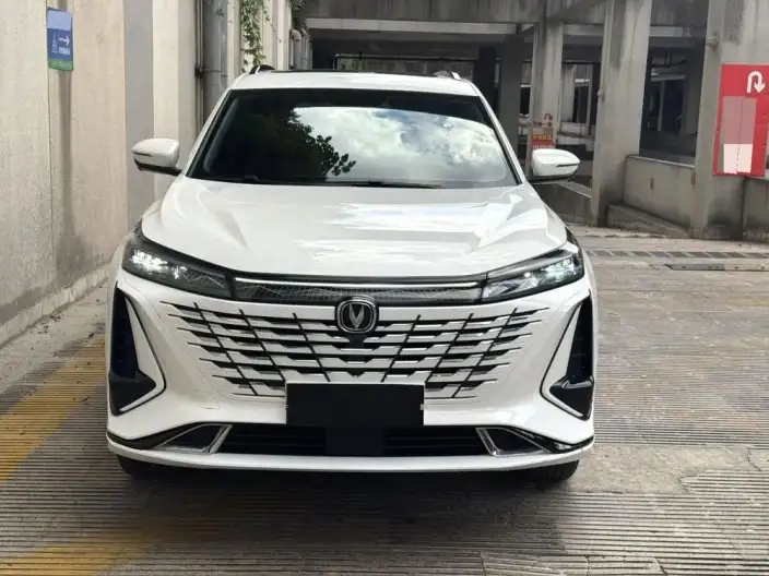 Changan CS75 PLUS 2023 Model Third generation 1.5T Automatic Luxury Model – фото 2