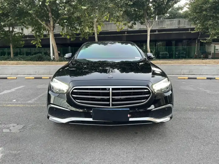 Mercedes-Benz E-Class 2023 Model E 300 L Luxury Model sedan – фото 2