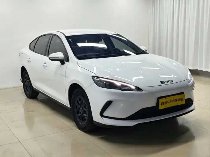 BYD Seal 05DM 2026 Model DM-i 128KM Luxury Model – фото 3