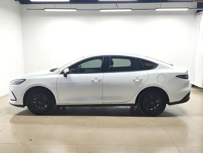 BYD Seal 05DM 2026 Model DM-i 128KM Luxury Model – фото 4