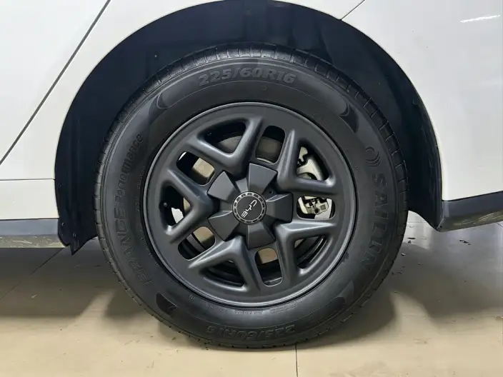 BYD Seal 05DM 2026 Model DM-i 128KM Luxury Model – фото 9