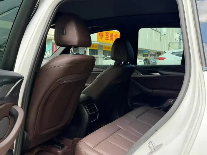 BMW X3 2023 Model xDrive30i Exclusive Model M Night Set – фото 9