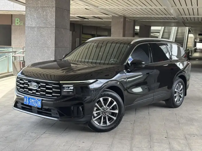 Ford Edge 2023 Model Ford Edge L 2.0T EcoBoost 2WD VII seat Luxury Model – фото 1