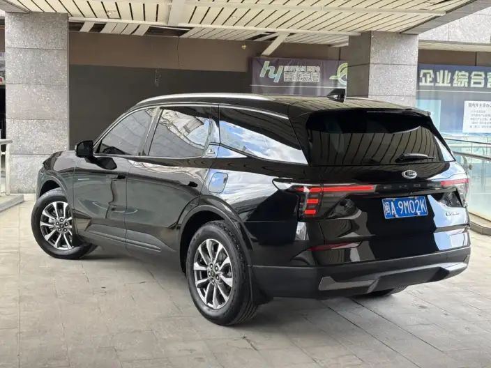 Ford Edge 2023 Model Ford Edge L 2.0T EcoBoost 2WD VII seat Luxury Model – фото 4