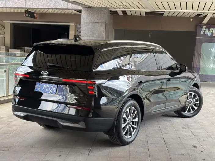 Ford Edge 2023 Model Ford Edge L 2.0T EcoBoost 2WD VII seat Luxury Model – фото 6