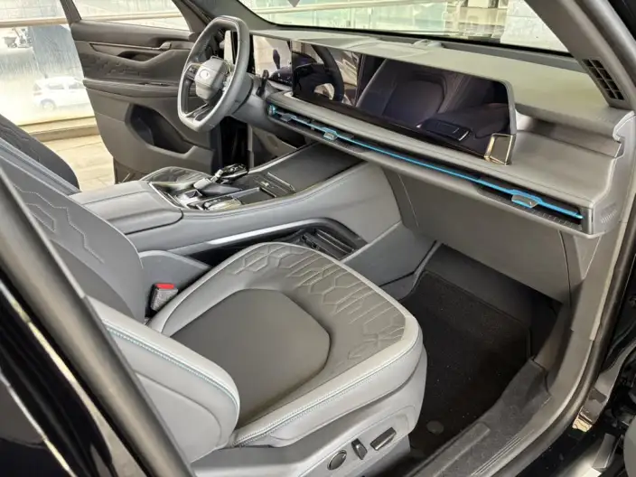 Ford Edge 2023 Model Ford Edge L 2.0T EcoBoost 2WD VII seat Luxury Model – фото 7
