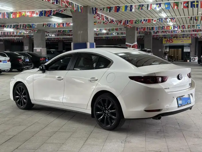 Mazda3 Axela 2022 Model 2.0L Automatic Zhi Ya Edition – фото 4