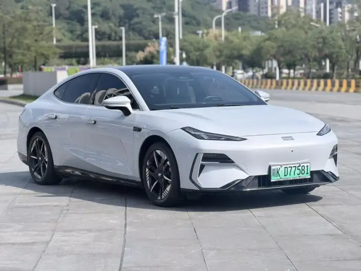 Geely Galaxy E8 2024 Model 550km PRO – фото 3