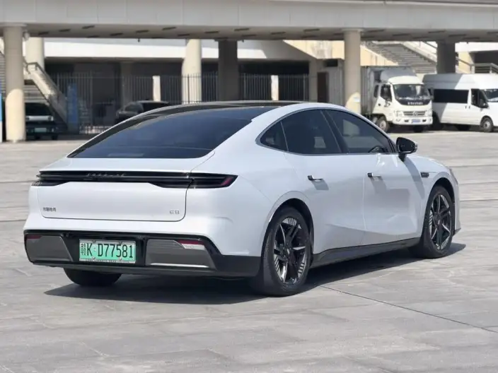 Geely Galaxy E8 2024 Model 550km PRO – фото 6