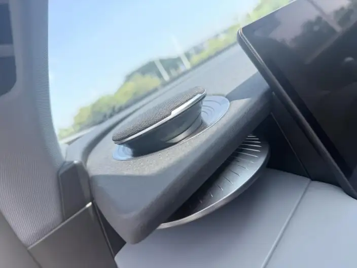 Geely Galaxy E8 2024 Model 550km PRO – фото 9