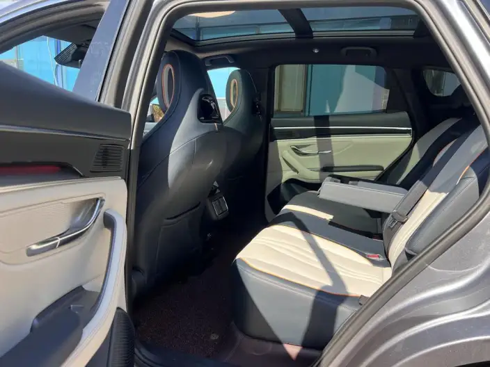 BYD Song PLUS DM 2023 Model DM-i Champion Edition 110KM Flagship Model – фото 9