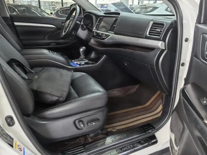 Toyota Highlander 2021 Model 2.0T 4WD Deluxe Edition 7 seat – фото 7