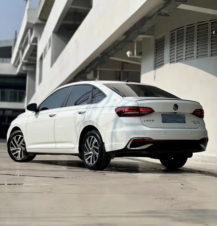 Volkswagen Lavida 2023 Model 300TSI DSG Starry Sky Manyi Edition – фото 4
