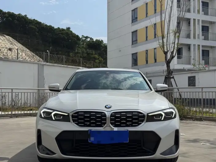 BMW 3 Series 2023 Model 325Li M Sports Set – фото 2