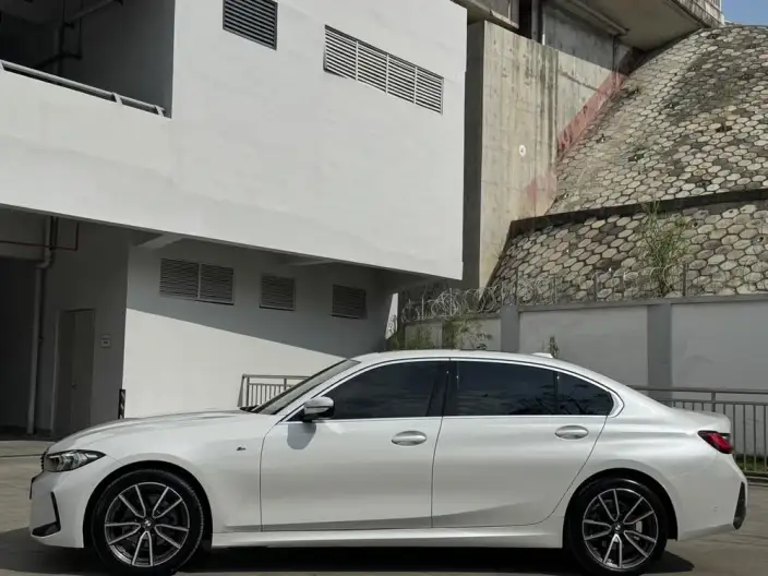 BMW 3 Series 2023 Model 325Li M Sports Set – фото 3