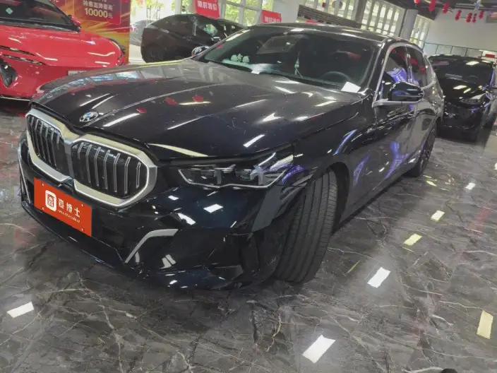 BMW 5 Series 2025 Model Facelift 530Li Leading Model M Sports Set – фото 1