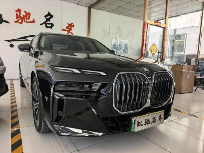 BMW i7 2023 Model eDrive50L Leading Model M Sports Set – фото 3