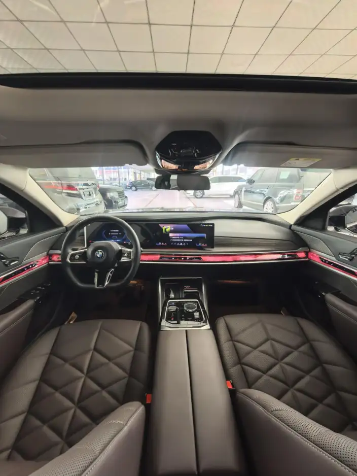 BMW i7 2023 Model eDrive50L Leading Model M Sports Set – фото 7