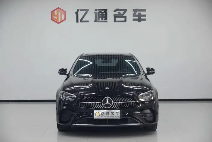 Mercedes-Benz E-Class PHEV 2023 Model E 350 e L Sports sedan – фото 2