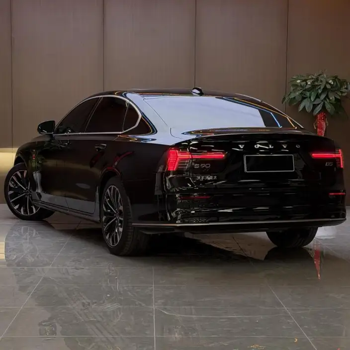 Volvo S90 2026 Model B5 Smart Range Deluxe Edition – фото 4