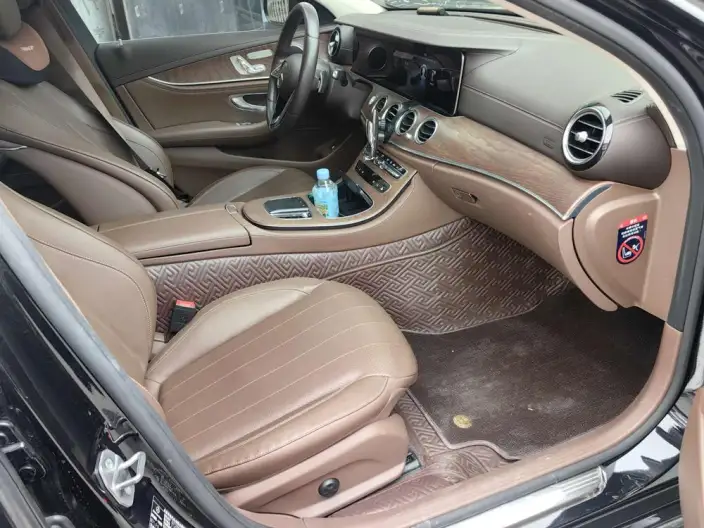 Mercedes-Benz E-Class PHEV 2023 Model E 350 e L sedan – фото 6