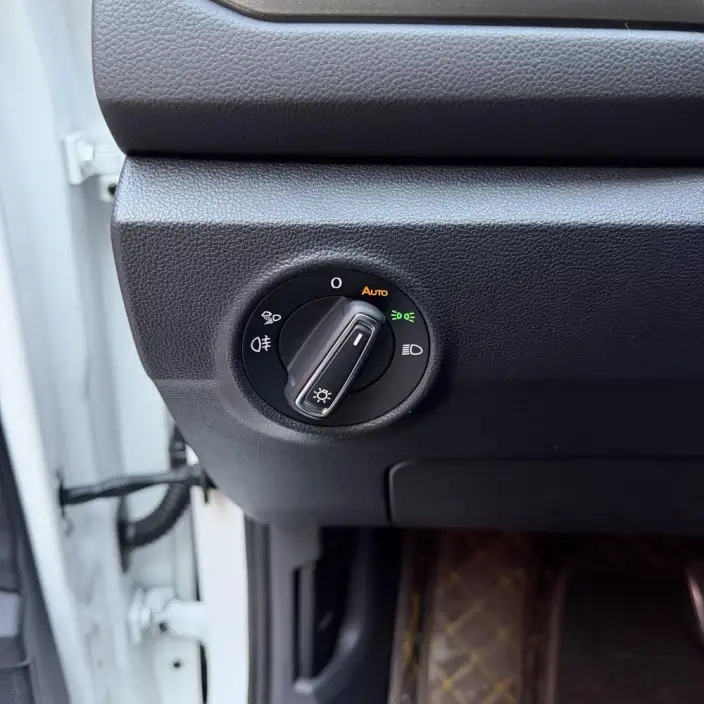 Volkswagen T-Roc 2023 Model 300TSI DSG Chenguang Edition – фото 9