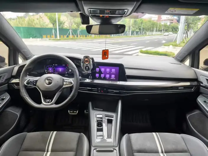 Volkswagen Golf 2021 Model 280TSI DSG R-Line – фото 7